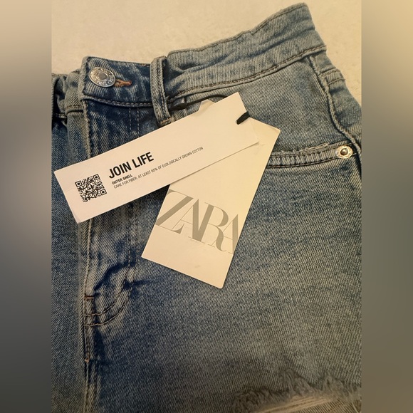 Zara  Blue Jean Shorts With Distressed Hem - Picture 3 of 6